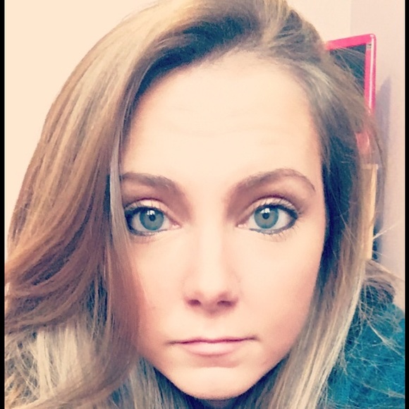 Profile Picture of Meg Halley (@hallmm06) on Poshmark