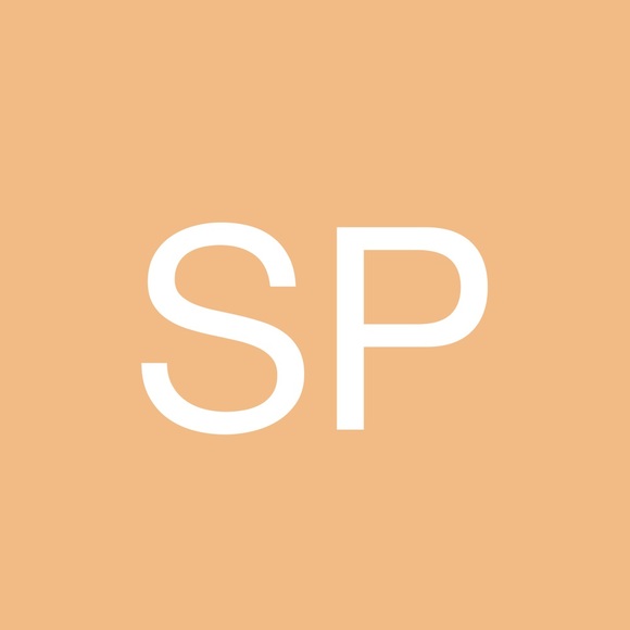 Profile Picture of Shelly Pryor (@sober_beach) on Poshmark