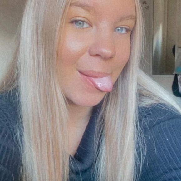 Profile Picture of Tahlia Gartrell (@tahliagartrell) on Poshmark