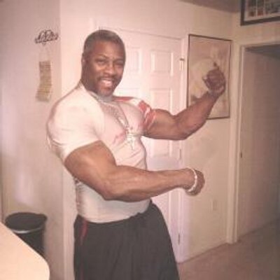 Profile Picture of Robert Harden (@mylife69) on Twitter