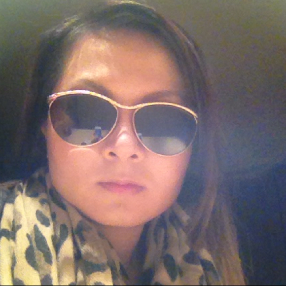 Profile Picture of Tam Do (@braver0406) on Poshmark