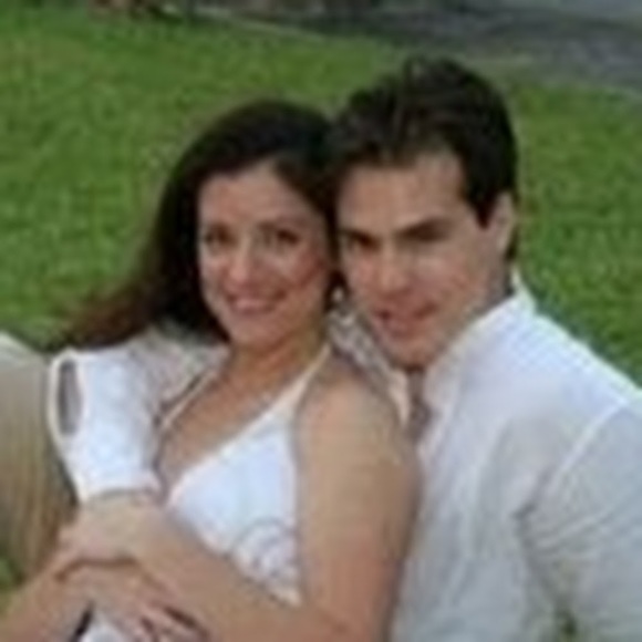 Profile Picture of Renea Valladares (@reneamarie19) on Poshmark