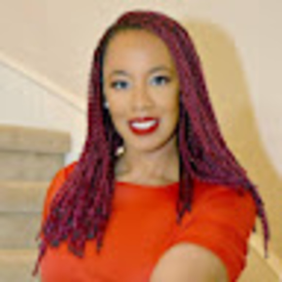 Profile Picture of Krys Vrana (@krysvrana) on Poshmark