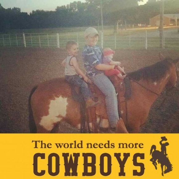 Profile Picture of Cindy Carson (@angelhillranch) on Poshmark