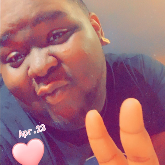 Profile Picture of Timothy Barfield (@dior822) on Poshmark