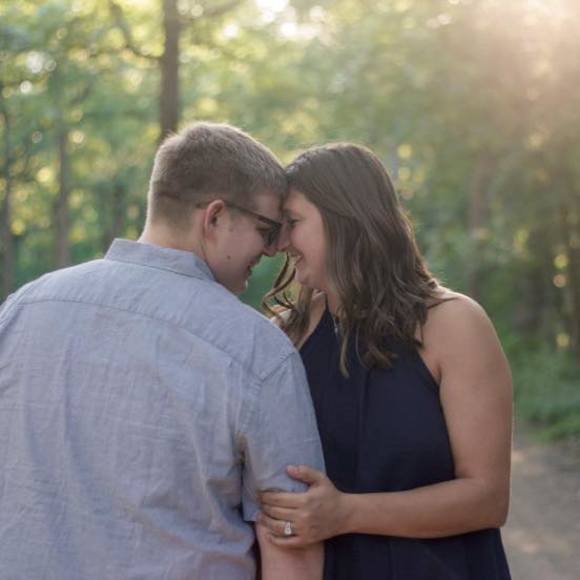 Profile Picture of Morgan Sharisky (@memo1326) on Poshmark