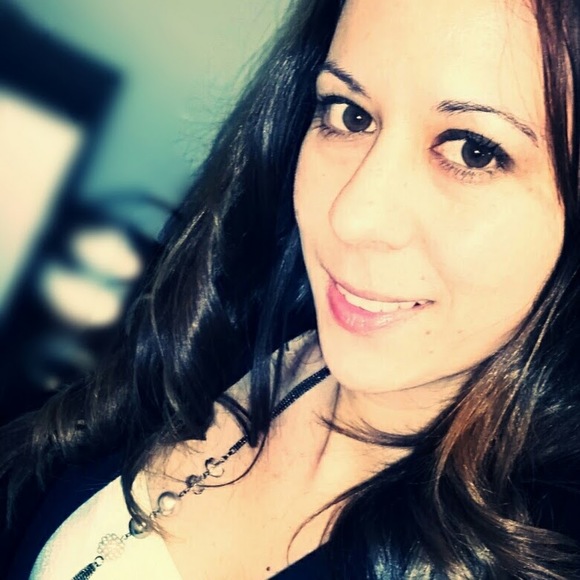 Profile Picture of Dawn Maulfair (@maulfair78) on Poshmark