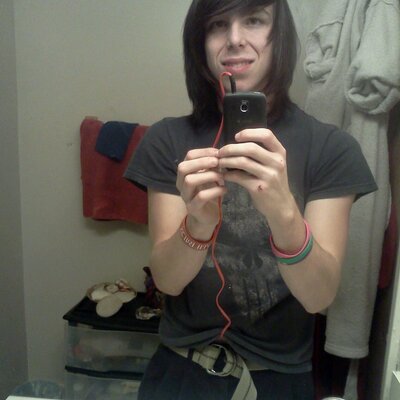 Profile Picture of Dustin Mckenzie (@DustinMckenzie) on Twitter