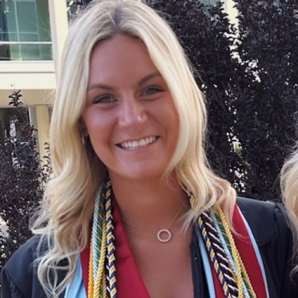 Profile Picture of Kassidy Hejlik (@kassidy_hejlik) on Poshmark
