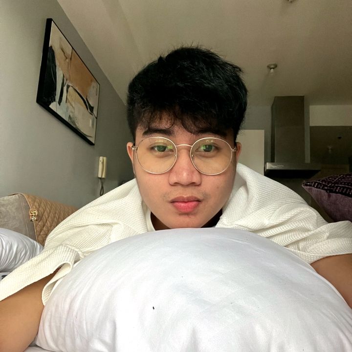 Profile Picture of Kenneth (@kenneeethg) on Tiktok