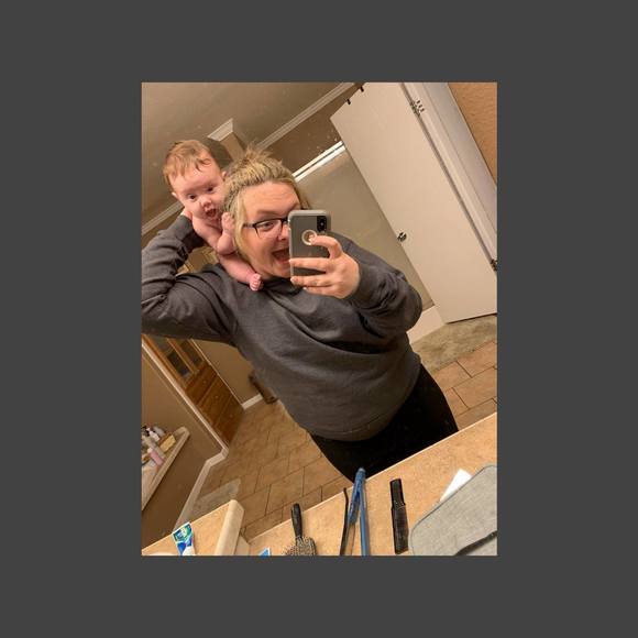 Profile Picture of Amanda Yingling (@amandataylor122) on Poshmark