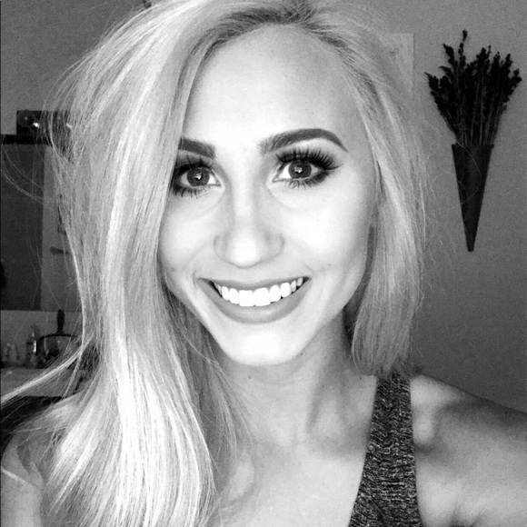 Profile Picture of Riley Saegert (@rsaegert0428) on Poshmark