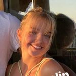 Profile Picture of anna (@joalinswaffless) on Instagram