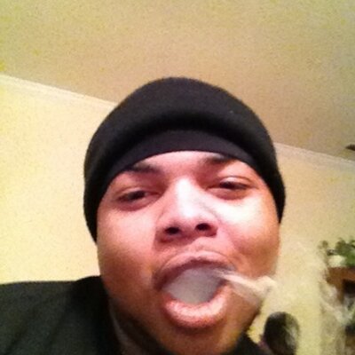 Profile Picture of James Yon (@J_rokkLivinLife) on Twitter