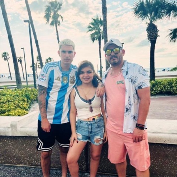 Profile Picture of Karel Gonzalez (@karelgonzale353) on Poshmark