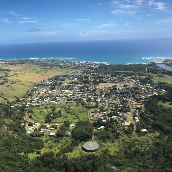 Profile Picture of Clay Richardson (@clayrr) on Poshmark