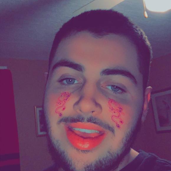 Profile Picture of Adam Pires (@mang0at) on Poshmark