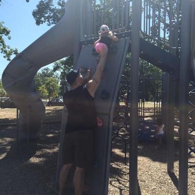 Profile Picture of Daniel Romanowski (@PewPewRawrr) on Twitter