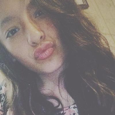 Profile Picture of Emily Garza (@emilygarza2001) on Twitter