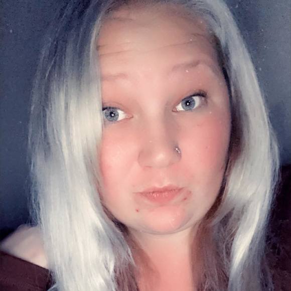 Profile Picture of Michaela Burkhart (@mburkhart977) on Poshmark