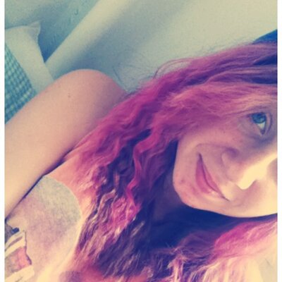 Profile Picture of Kaitlyn Brett (@KitKat2ooo) on Twitter