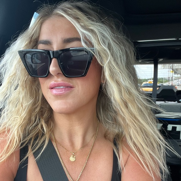 Profile Picture of Colleen Curtan (@detsun) on Poshmark