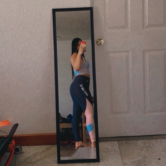 Profile Picture of Jaechele Kahue (@xoxojaaee) on Poshmark