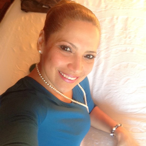 Profile Picture of Monica Schneider (@monik28) on Poshmark