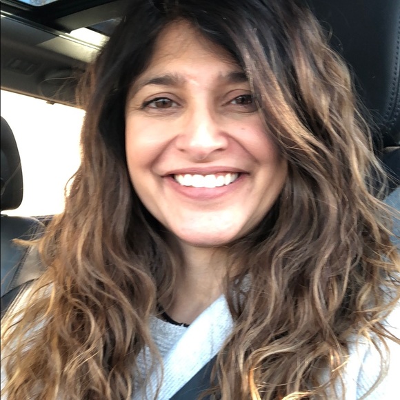 Profile Picture of Shernaz Bamji (@sbamji) on Poshmark
