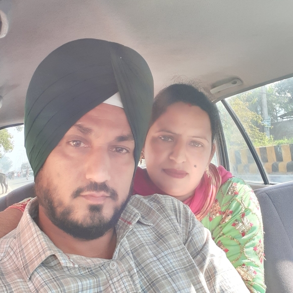 Robinpreet Robinpreet - Poshmark Profile Picture of Robinpreet Robinpreet (@robinpreetr) on Poshmark