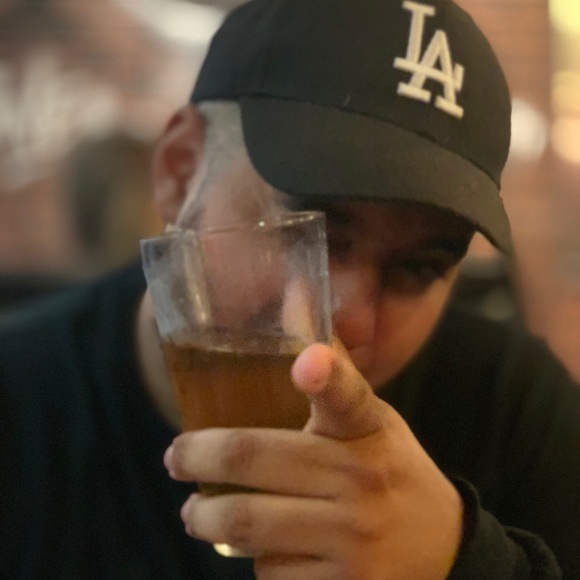 Profile Picture of Kevin Portillo (@yokapm) on Poshmark