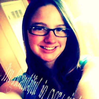 Profile Picture of Emma Rose Neumann (@emmaroseneumann) on Twitter