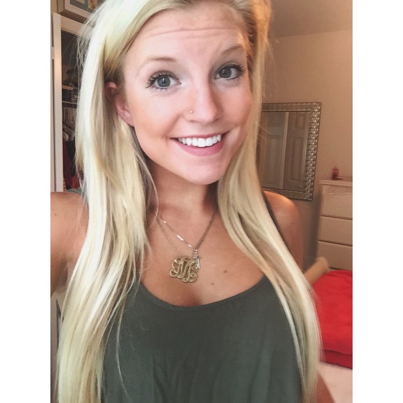 Profile Picture of Meredith Butz (@meredith_butz) on Poshmark