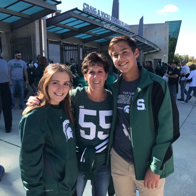 Profile Picture of Karen Pitcher (@KarenPitcher3) on Twitter