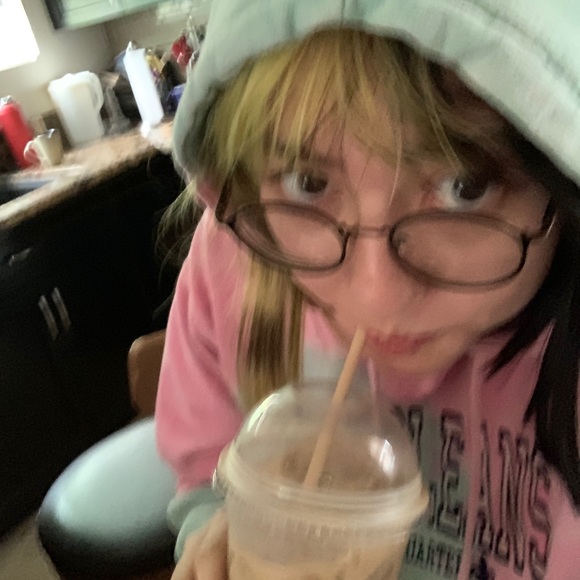 Profile Picture of Lillian Bonelli (@kur0m1rat) on Poshmark