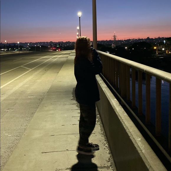 Profile Picture of Shey Levendusky (@loveandvibes) on Poshmark