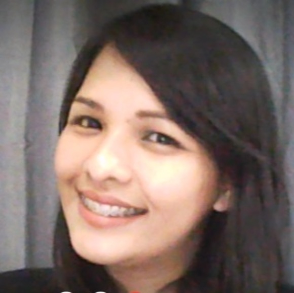 Profile Picture of M Adagio (@adagiomonaliza) on Poshmark