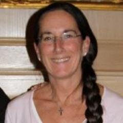 Profile Picture of Laura Larson (@beachobxgirl) on Twitter
