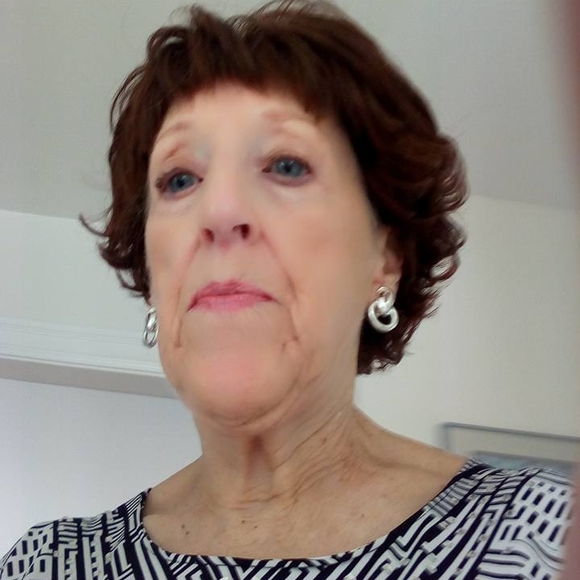 Profile Picture of Glenna Cline (@ghcline2001) on Poshmark