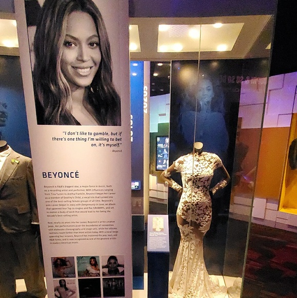 Profile Picture of Shoe Shoeman (@nomaam38732) on Poshmark