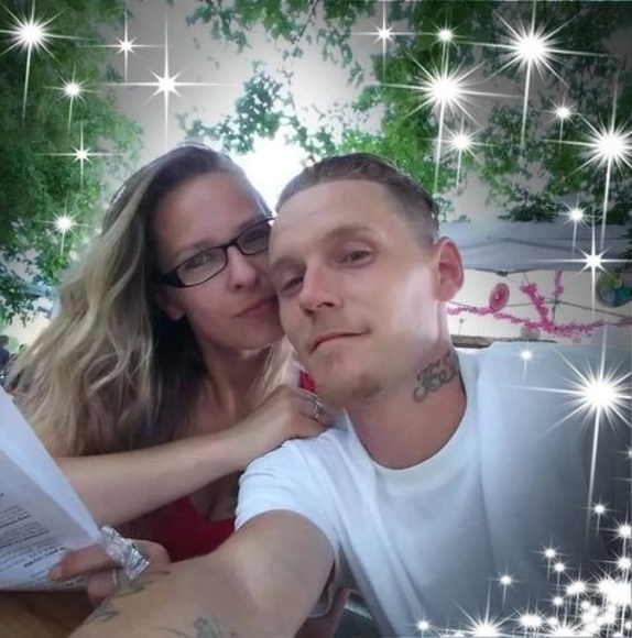 Profile Picture of Cheyenne Andrews (@cheyenneandr856) on Poshmark