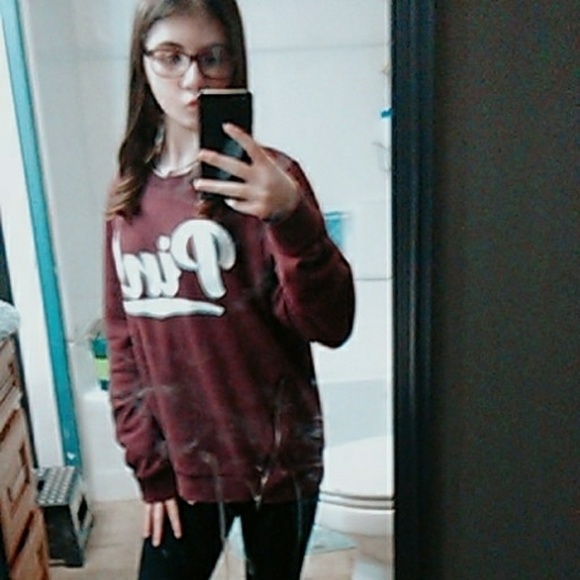 Profile Picture of Hailey Gooden (@hailey_gooden04) on Poshmark