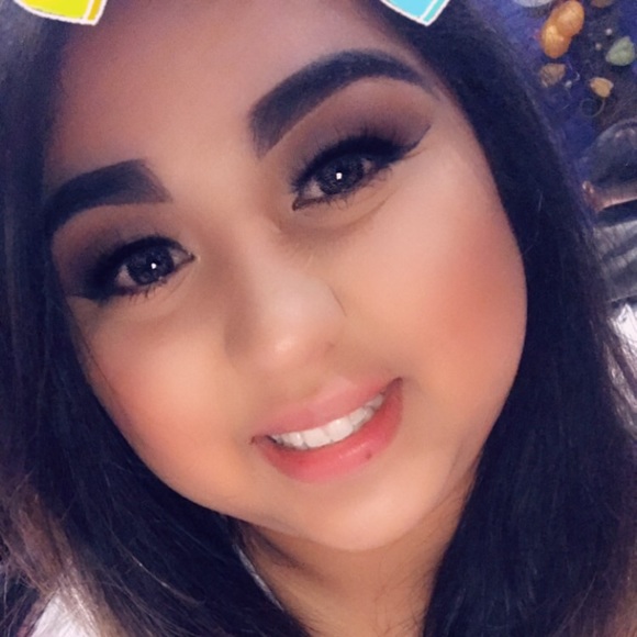 Profile Picture of Yazmin Sanchez (@yazmin0911) on Poshmark
