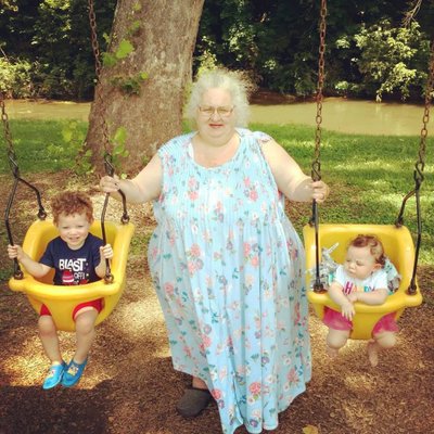 Profile Picture of Karen  Mountain Mawmaw (@KarenERevell1) on Twitter
