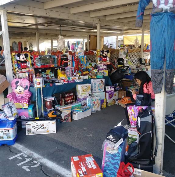 Profile Picture of Lorena Salinas (@lorenasalina567) on Poshmark