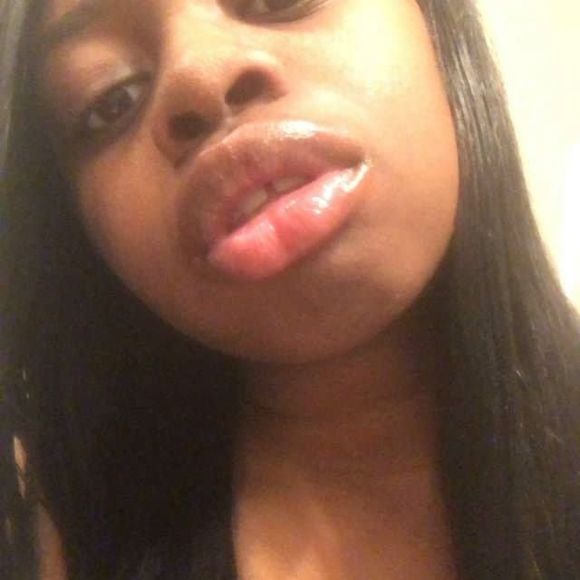 Profile Picture of Tiffany Singleton (@tolantiffany89) on Poshmark