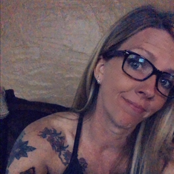 Profile Picture of Cathy Connelly (@cathyconnelly) on Poshmark