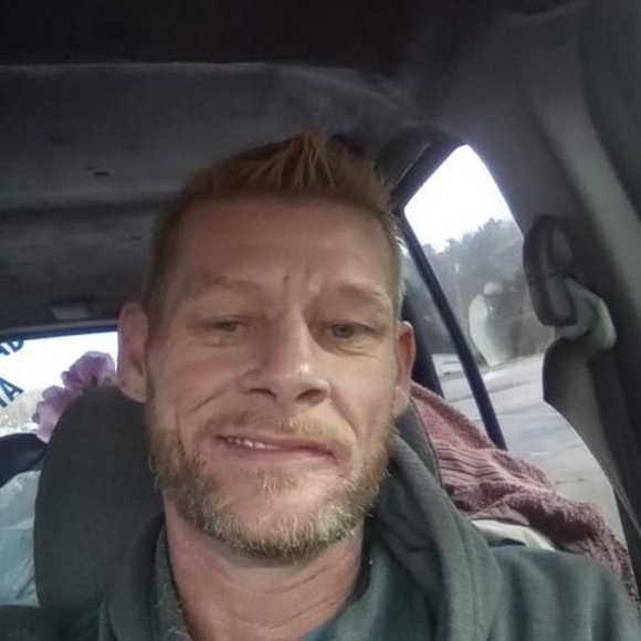 Profile Picture of Ronald Sutton (@ronaldsutton82) on Poshmark