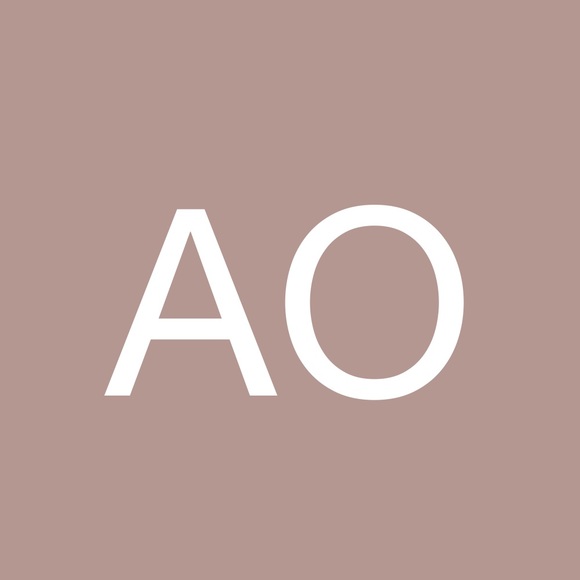 Profile Picture of Andrew Orie (@andreworie) on Poshmark