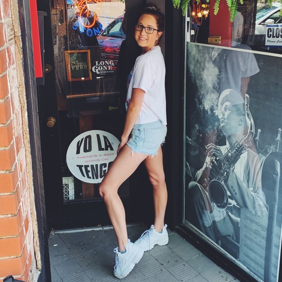 Profile Picture of Emily Povroznik (@emilypov1) on Poshmark